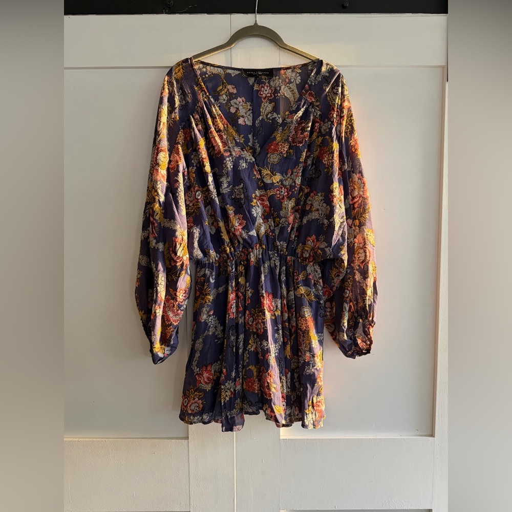 AKIRA Navy Floral V-Neck Long Sleeve Mini Dress